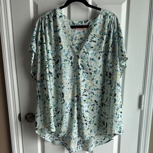 Floral V-Neck Women's Top - Blue and White